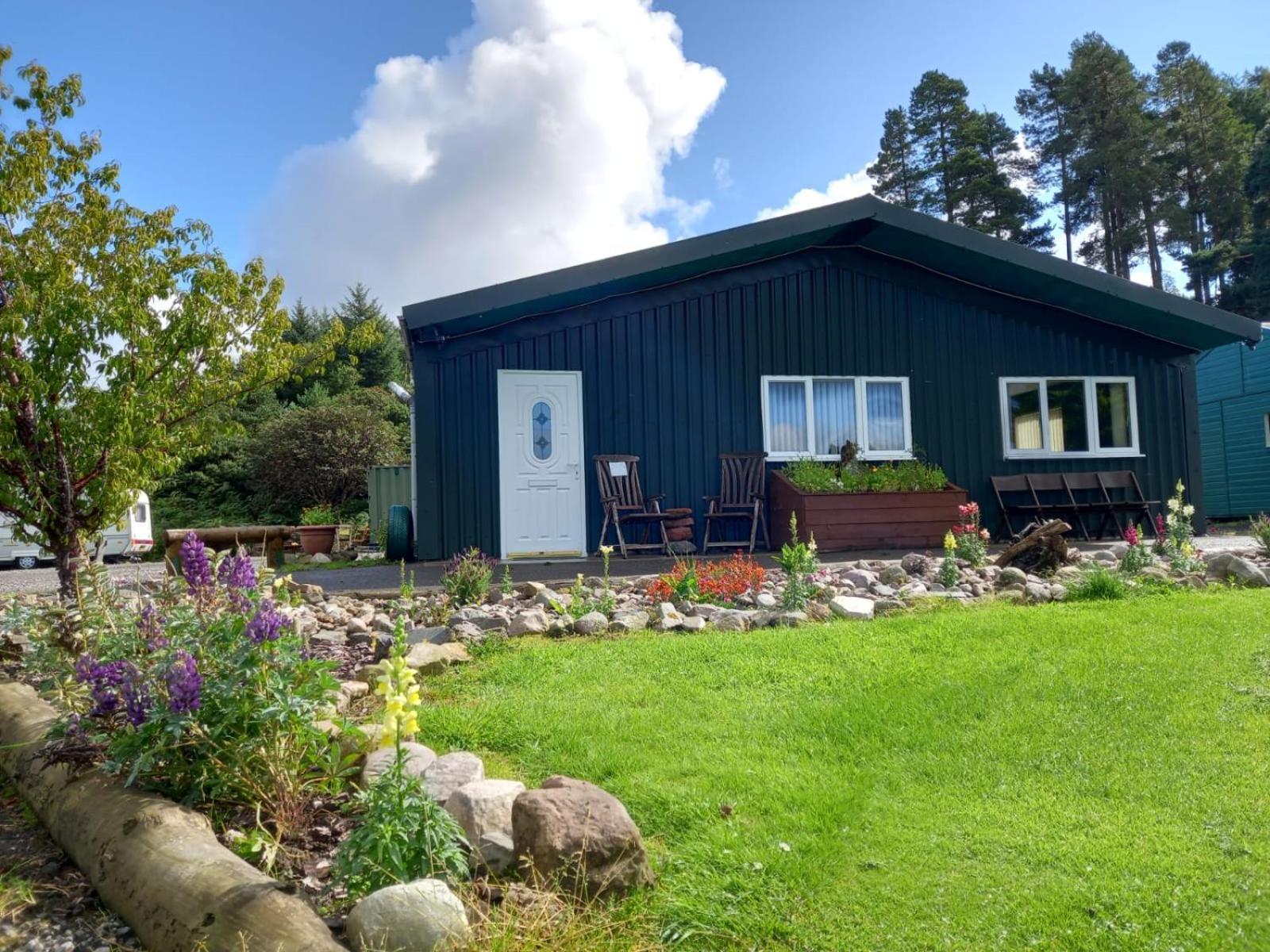 The Boathouse Villa Longmorn Exterior photo